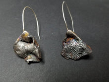 Load image into Gallery viewer, Reticulated silver earrings